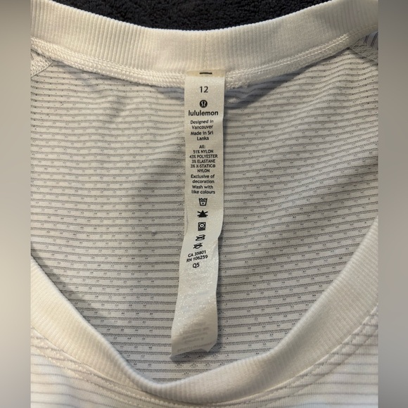 Women’s Sweat Life work out shirt - Picture 4 of 4